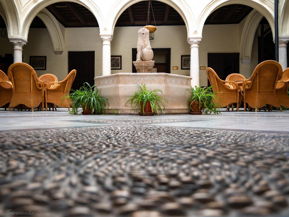 Palacio Marques De La Gomera Osuna Luaran gambar