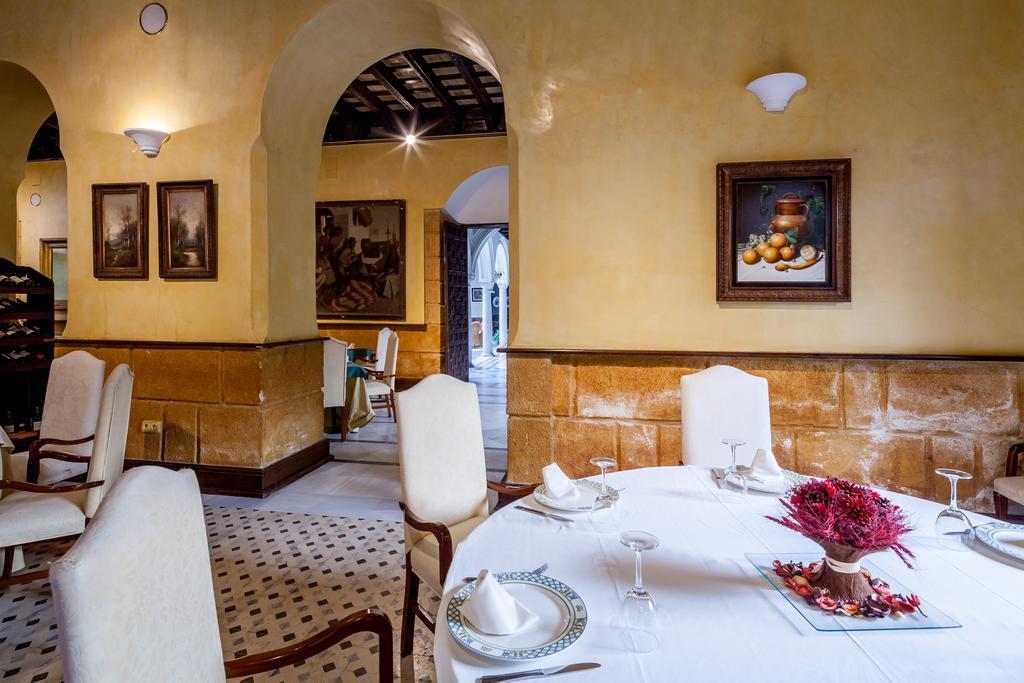 Palacio Marques De La Gomera Osuna Luaran gambar