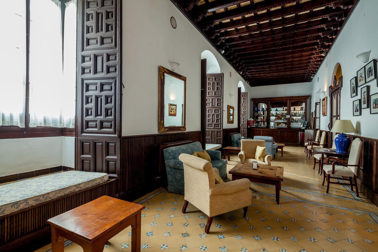 Palacio Marques De La Gomera Osuna Luaran gambar